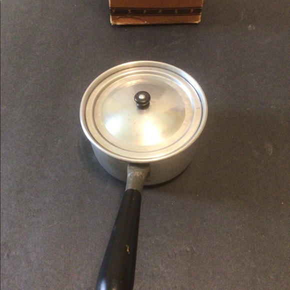 Rare 1930’s Cookcraft Swiss sauce pan w/original box - Picture 2 of 7